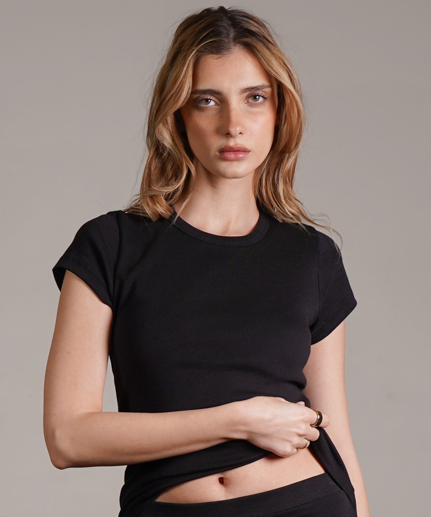 חולצת בייסיק טי 100% כותנה