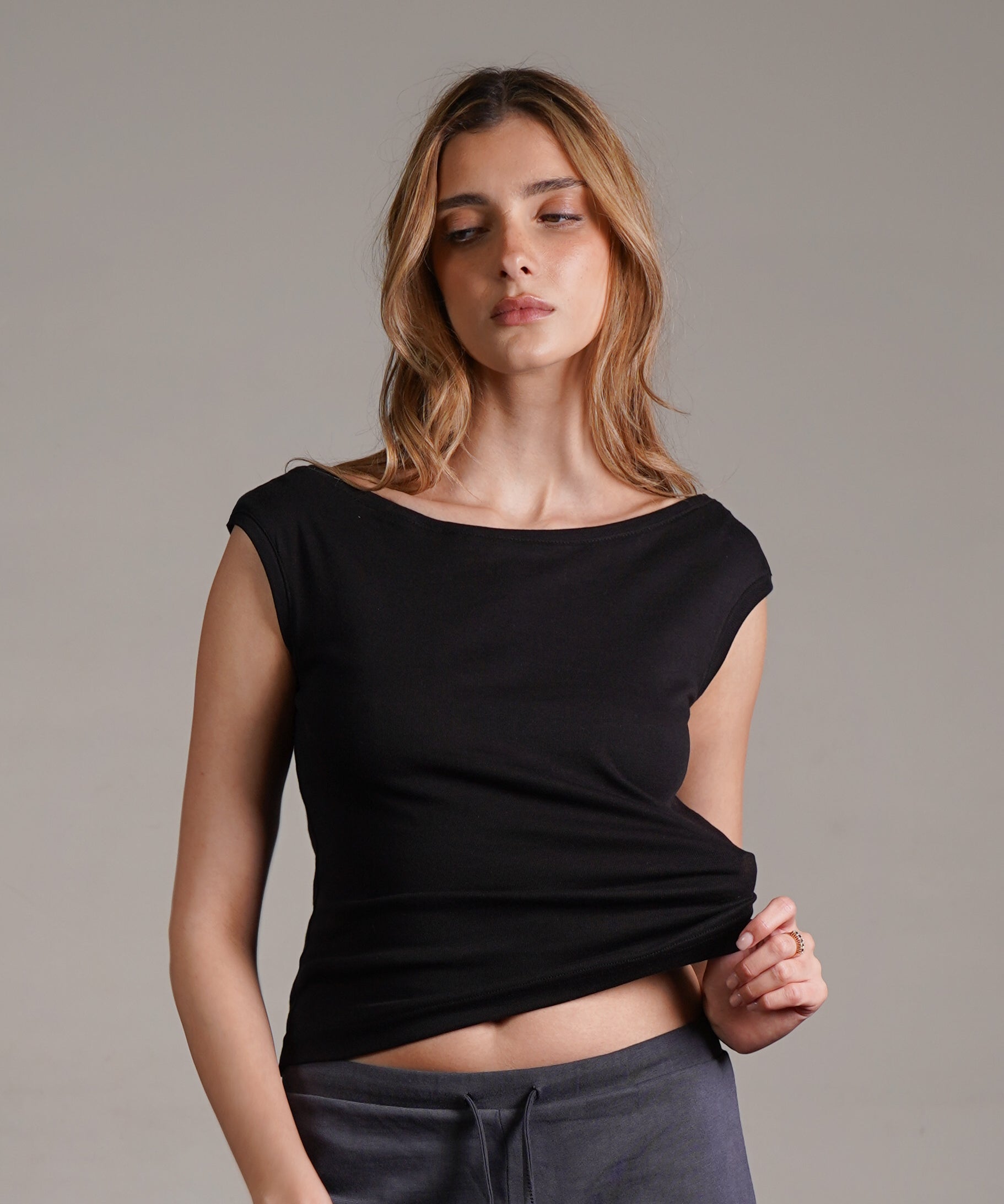 גופיה אוף שולדר 100% כותנה