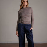 חולצה עם כיווצים 100% כותנה