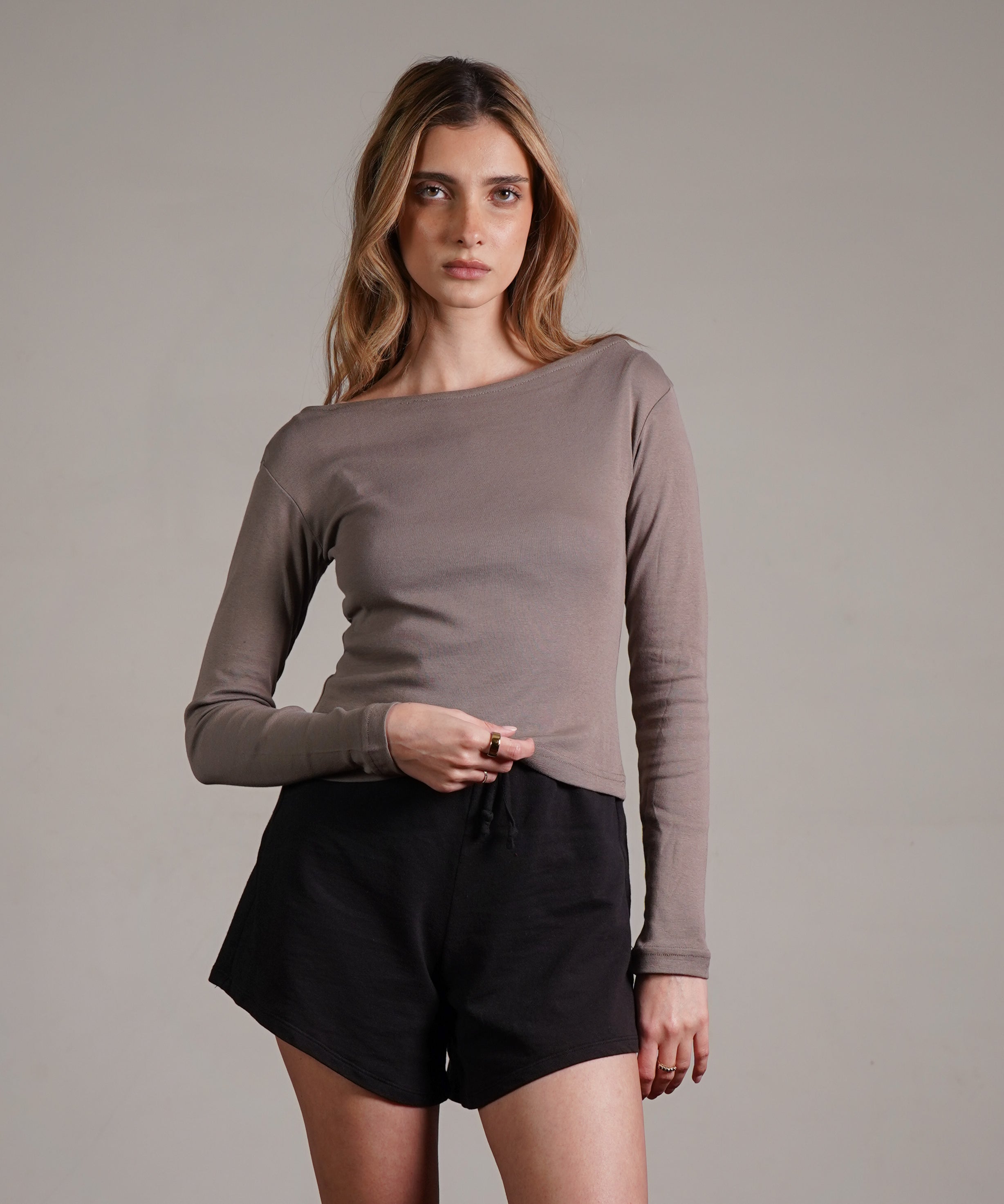 חולצת אוף שולדר שרוול ארוך 100% כותנה