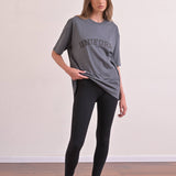 חולצה טי 100% כותנה עם לוגו